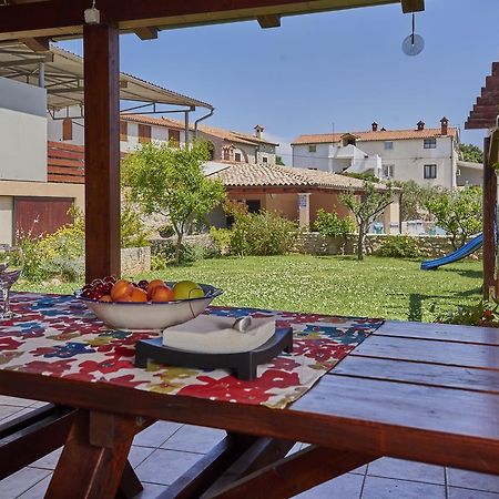 Ližnjan Apartments Ceh מראה חיצוני תמונה