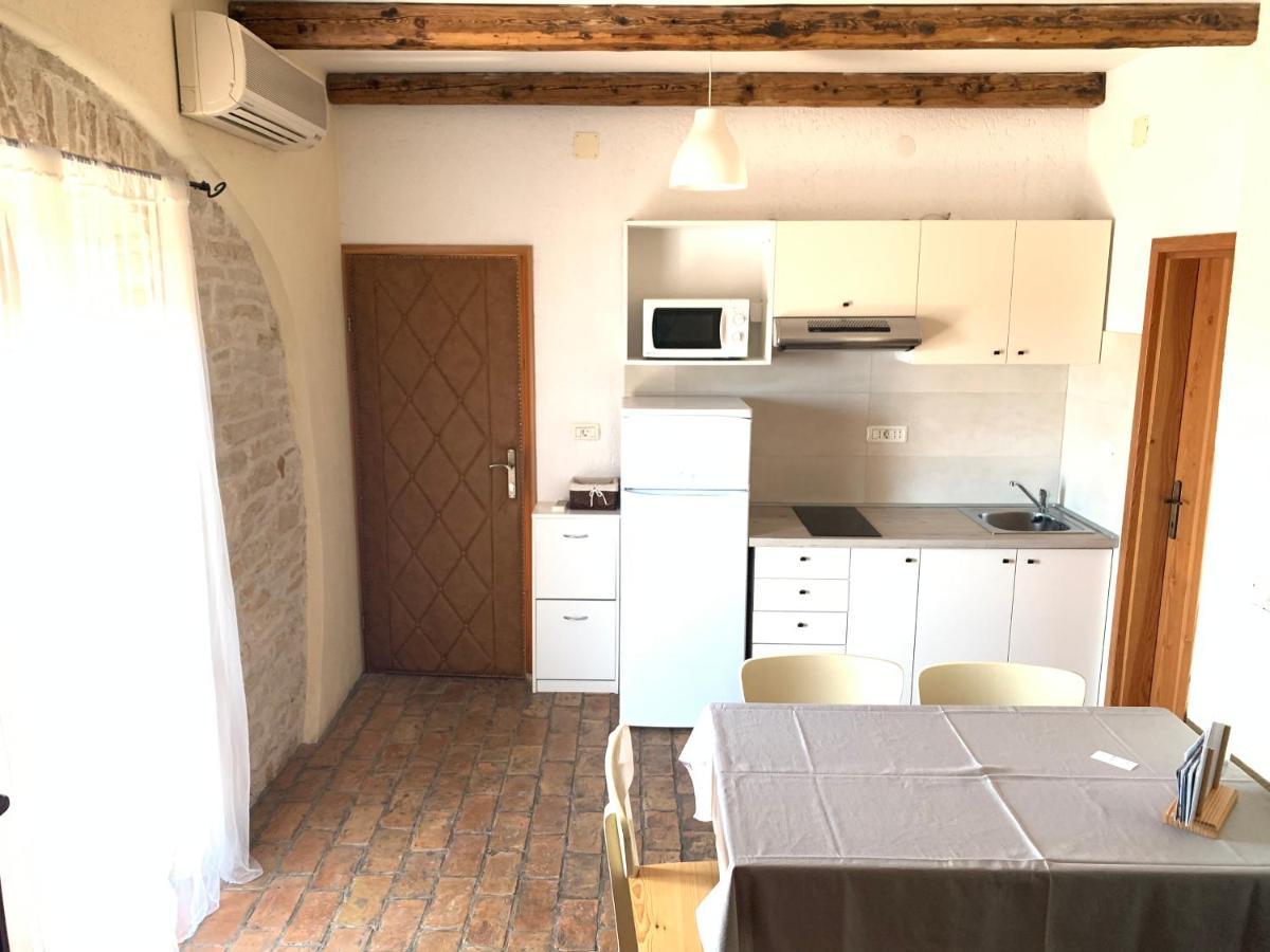 Ližnjan Apartments Ceh מראה חיצוני תמונה