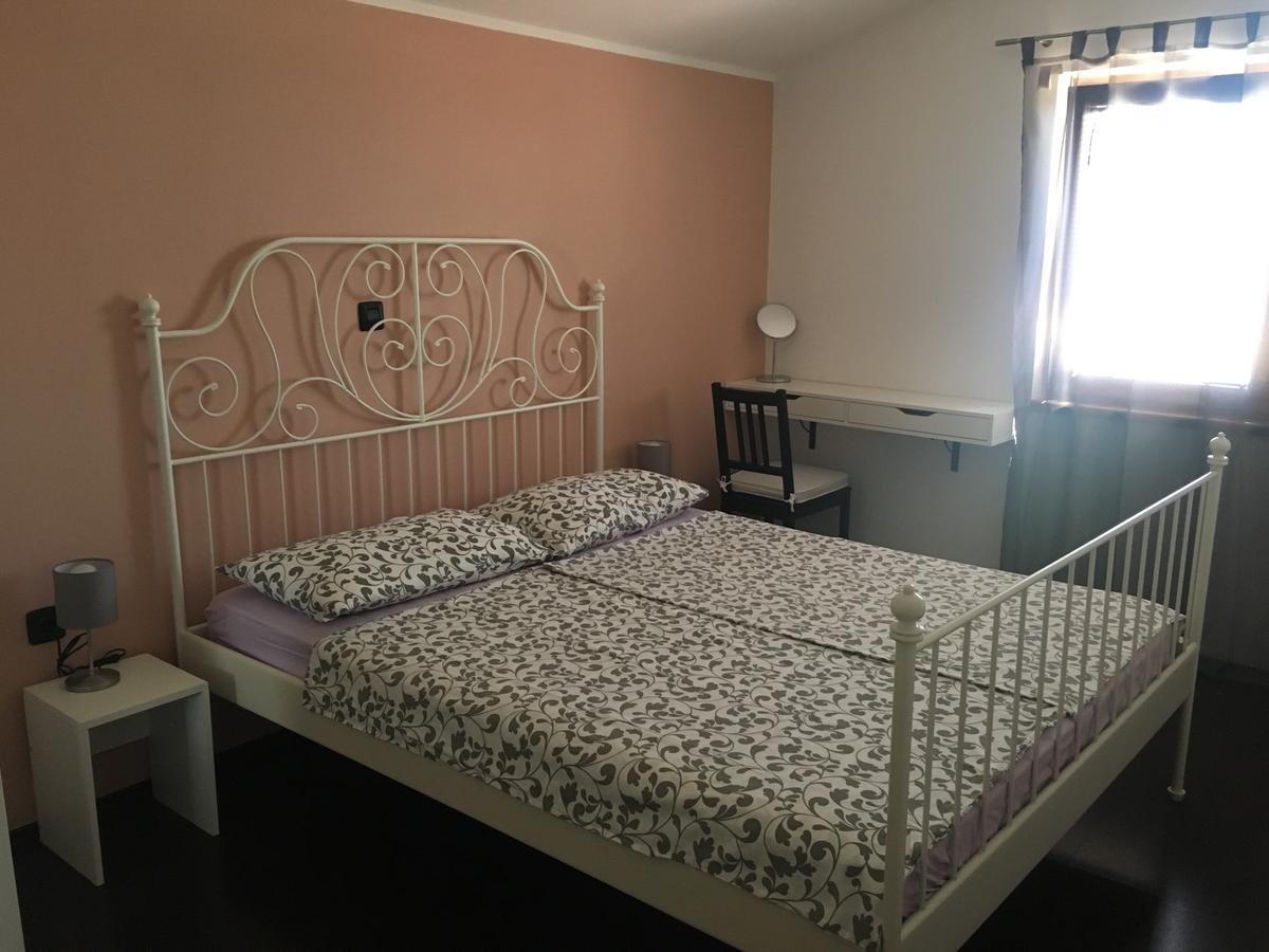 Ližnjan Apartments Ceh מראה חיצוני תמונה