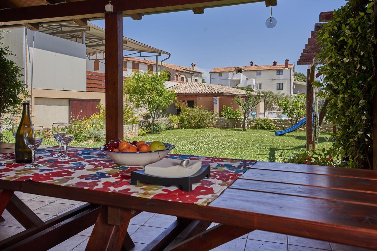 Ližnjan Apartments Ceh מראה חיצוני תמונה