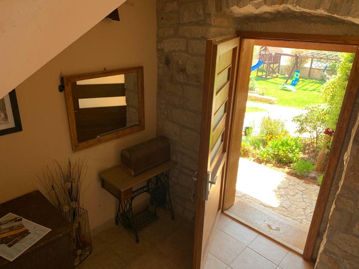 Ližnjan Apartments Ceh מראה חיצוני תמונה
