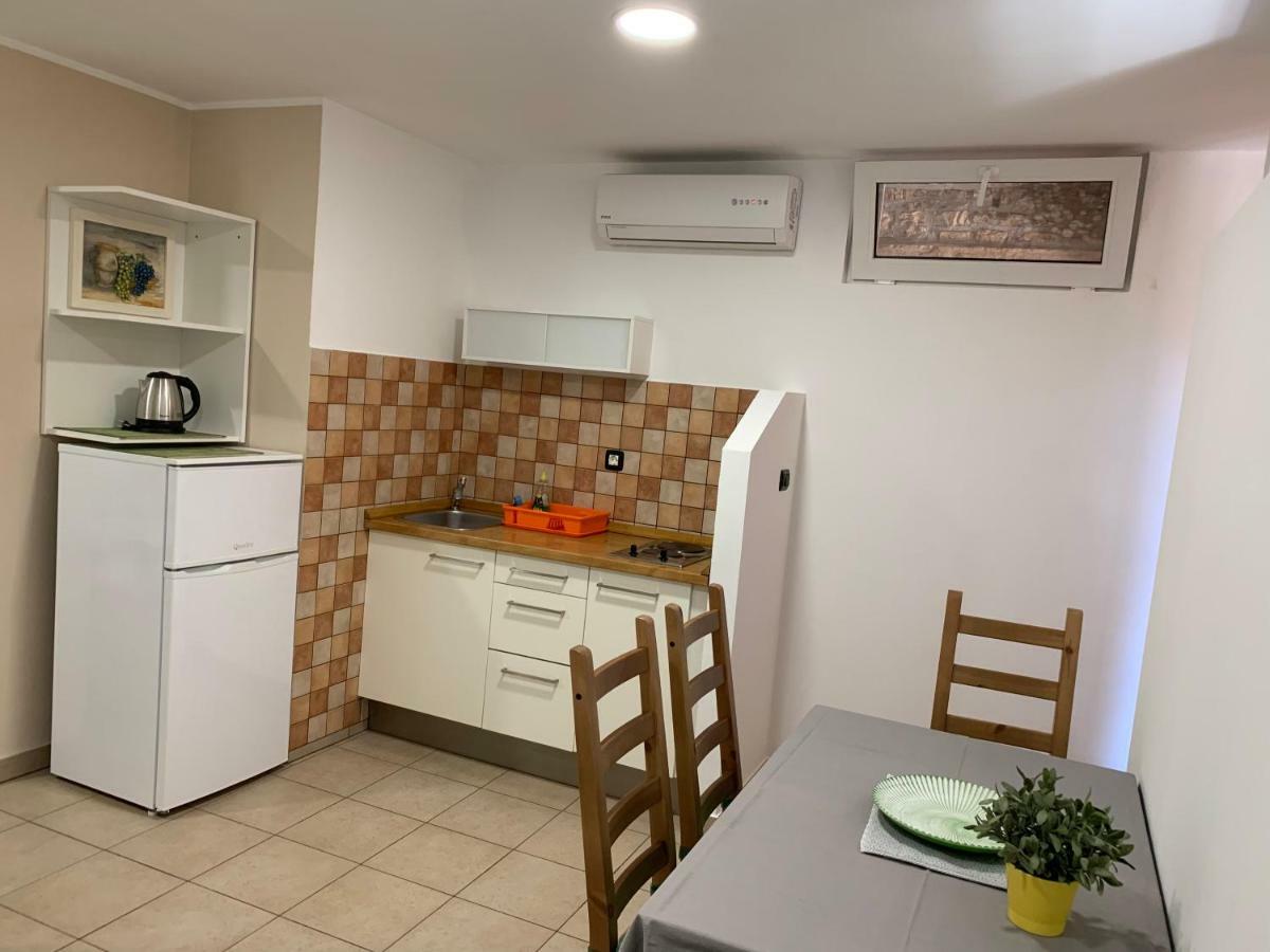 Ližnjan Apartments Ceh מראה חיצוני תמונה